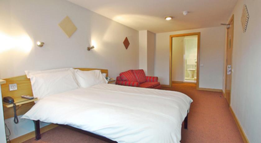 Rosemount Hotel Heathrow Hounslow Zimmer foto